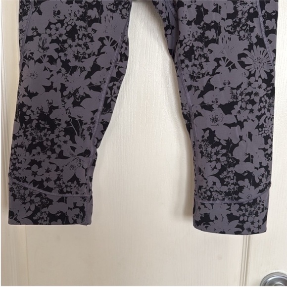 Lululemon | In Movement | Crop | *Everlux - Picture 6 of 17